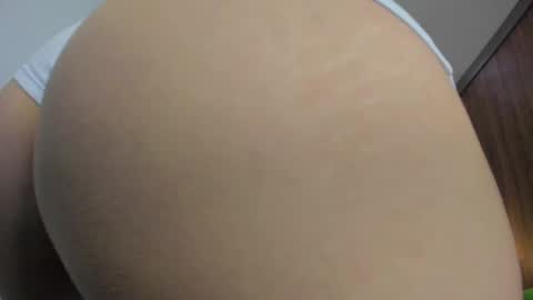 Snapshot of lisa_gerrard_ chatting on February 19, 3:16 pm Lisa online show from February 19, 3:16 pm