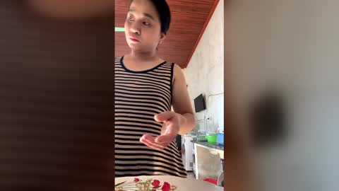 lisa_hanw online show from April 30, 12:26 am
