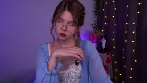  Lisa  online show from November 29, 11:01 pm