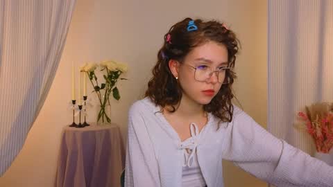  Lisa  online show from December 7, 11:29 pm