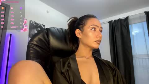 Lisa online show from October 8, 1:17 pm