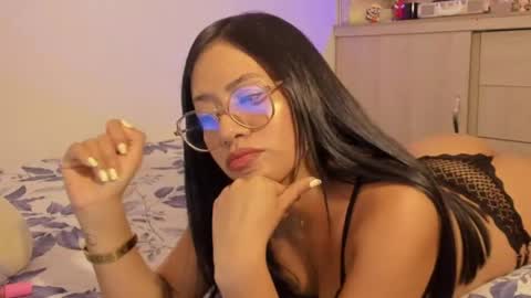 Lisa Thompson online show from April 23, 2:30 am