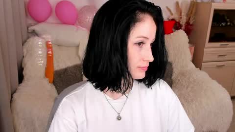 Lisa Moore online show from April 20, 6:11 pm