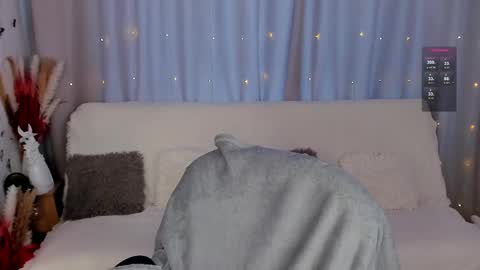 Lisa Moore online show from February 11, 11:20 am