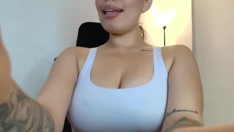 Lisbet online show from December 4, 7:24 pm