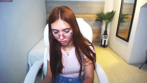 Liseth Fox online show from March 8, 5:33 pm