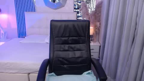 Andrea online show from March 23, 3:00 am