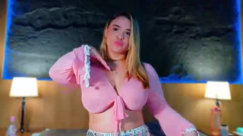 lissa_monroe_ online show from July 4, 5:05 pm