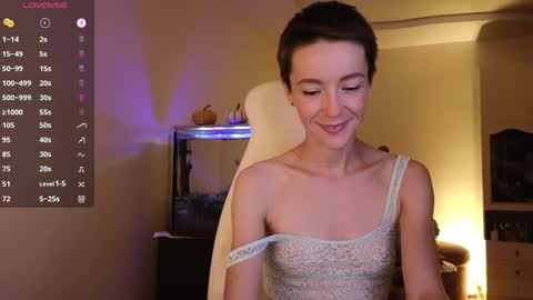 Snapshot of litllle_alis_a chatting on September 15, 8:32 pm Alisa online show from September 15, 8:32 pm