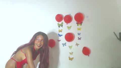 litte_ebonyx online show from January 9, 12:27 am