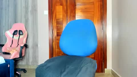 little_africa online show from April 20, 7:33 am