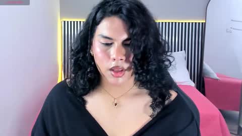 Snapshot of little_alli chatting on October 21, 8:45 pm L I T T L E A L L I online show from October 21, 8:45 pm
