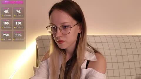 little_bliss online show from October 25, 12:33 am