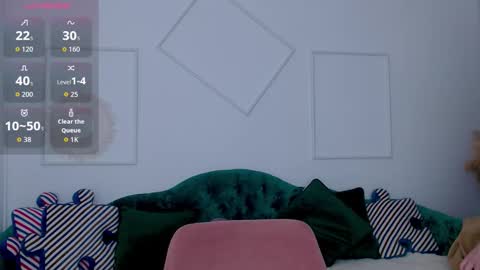 Snapshot of little_cherry___ chatting on September 29, 6:45 am Lana online show from September 29, 6:45 am