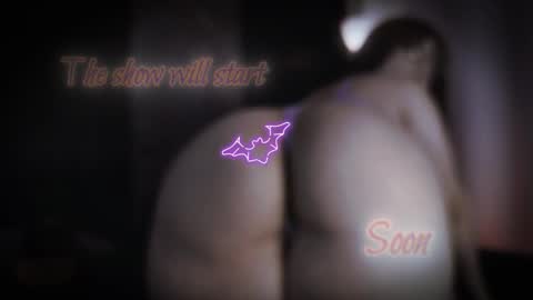 Snapshot of little_maeve chatting on October 13, 4:25 am Maeve  online show from October 13, 4:25 am