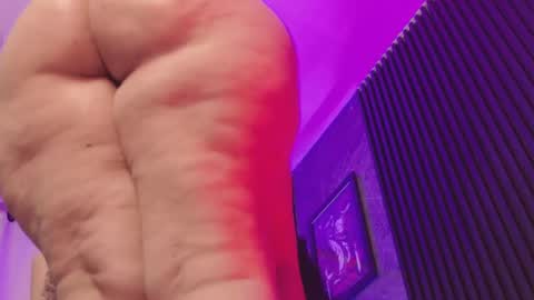 Snapshot of little_maeve chatting on March 9, 10:52 pm Maeve  online show from March 9, 10:52 pm