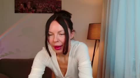 Nicole online show from March 5, 3:21 pm