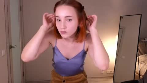 little_pretty_woman online show from July 8, 4:43 pm