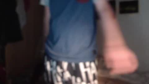 littlealien7 online show from January 23, 6:06 am