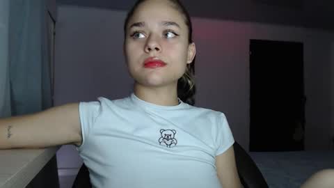 littlecheerry69 online show from November 12, 4:42 pm