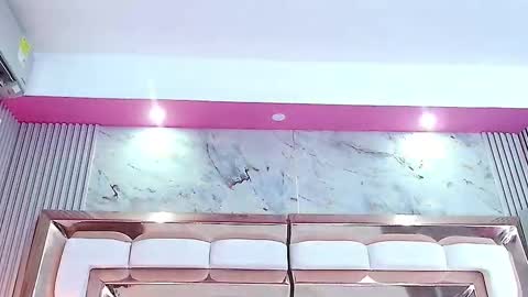 Emily  online show from February 27, 9:18 am