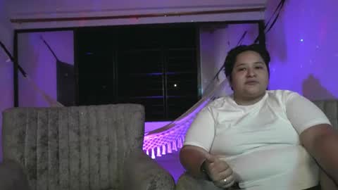 littlee_emma_ online show from March 22, 1:53 am