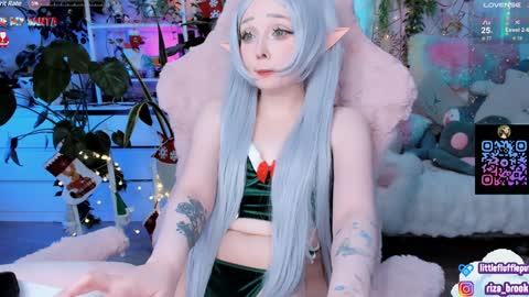 Snapshot of littleflufflepuff chatting on December 21, 12:09 am Riza Riri Puff  online show from December 21, 12:09 am