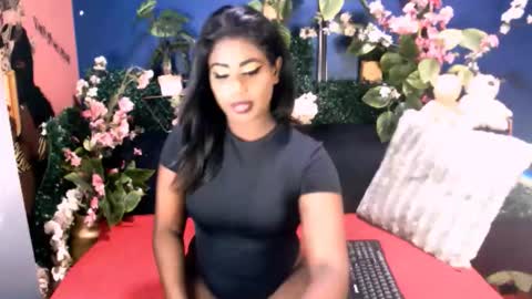 littleindianmilf online show from January 6, 8:51 am