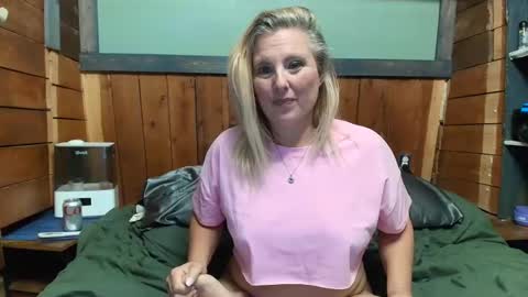 lisanixs online show from May 4, 1:56 am