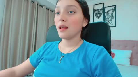 Sarahs Room online show from May 27, 12:39 am