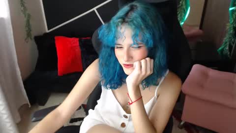 LAUREN online show from September 17, 5:49 pm