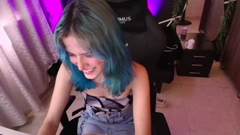 LAUREN online show from October 30, 1:55 pm