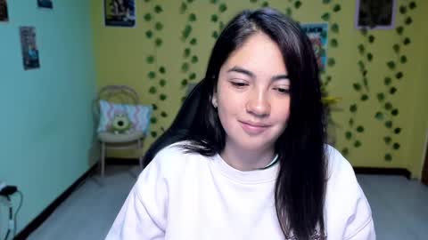 Mia  Wednesday to Sunday 730 am to 1030 am Colombian Hour D online show from May 23, 5:25 am