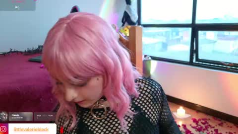 Valerie  online show from May 3, 11:00 pm