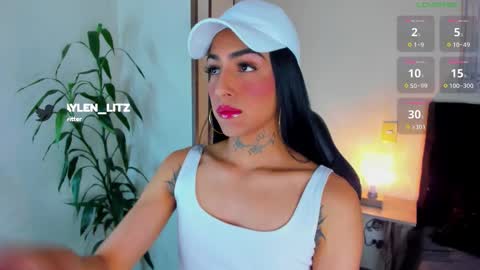 litz_81 online show from November 19, 9:35 pm