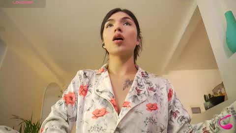 Emily  R online show from January 18, 3:54 pm