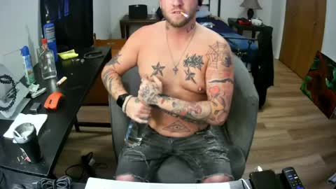 livingpuddle online show from April 23, 3:57 pm