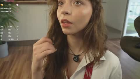Hello there im Amelia Im new here Lets have fun online show from May 31, 3:38 am