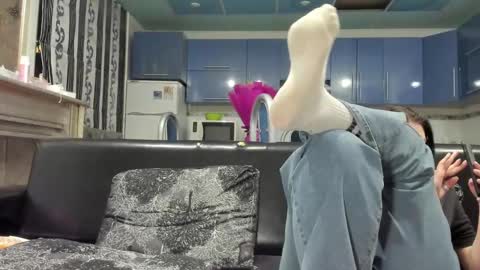 lizzi_muur online show from March 6, 8:05 pm