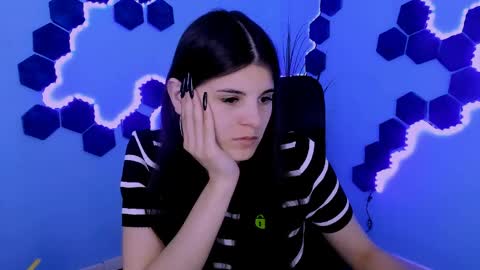 lizzie_boom online show from April 7, 7:05 pm