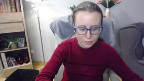 Lizzy online show from March 12, 6:17 am