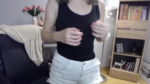 Lizzy online show from November 26, 6:10 am