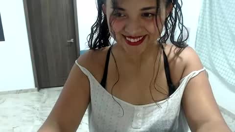 LizzyAngel18  online show from April 25, 7:32 am