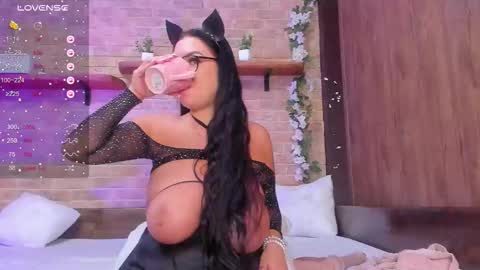 lizzyvixxx online show from October 13, 8:16 am