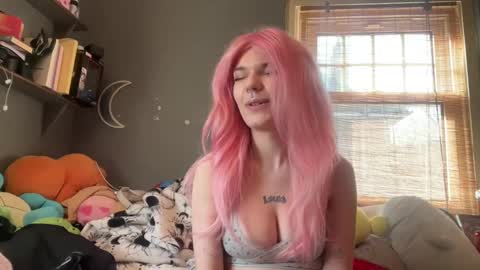 Snapshot of lizzyylovesick chatting on March 3, 1:56 pm lizzybunny online show from March 3, 1:56 pm