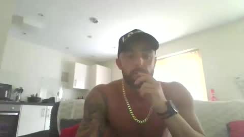 Snapshot of llleeeooonnn69 chatting on September 20, 4:43 pm Leon online show from September 20, 4:43 pm