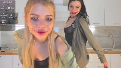 Ashley Urban online show from December 28, 10:55 pm