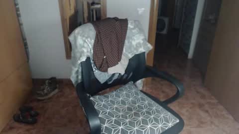 Snapshot of lobosolitario73 chatting on October 2, 1:04 am lobosolitario73 online show from October 2, 1:04 am