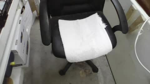 lockedpeepee online show from July 28, 11:50 am