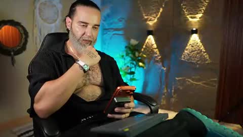 logan_cardenas1 online show from June 11, 3:48 am